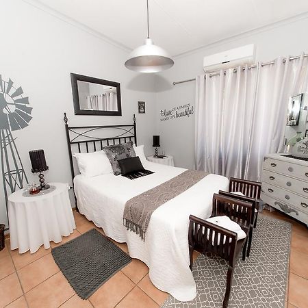 Tarentaalrand Guesthouse Upington Kültér fotó